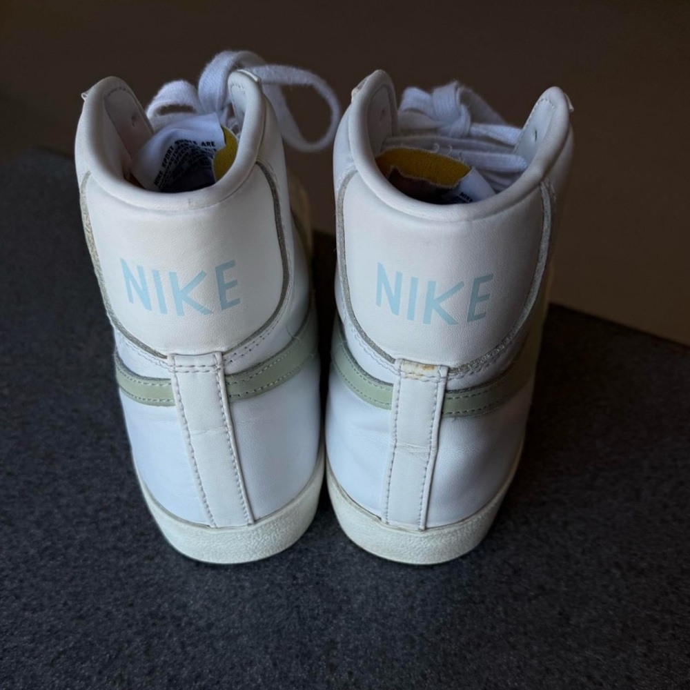Nike Blazers - Size 9.5 Men’s/11.5 Women’s - Picture 5 of 8